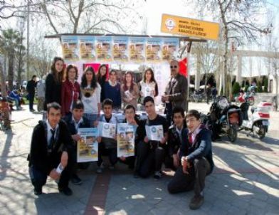 Öğrenciler Broşür Dağıtarak Ekmek İsrafına Dikkat Çekti