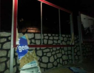 Şırnak’taki Billboardlara Çirkin Saldırı