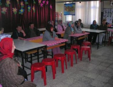 Velilere Lise Tanıtımı Yapıldı