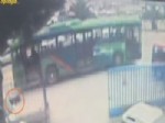 İSKİ - Lise Öğrencisi Genç Kız Hareket Halindeki Otobüsten Düştü