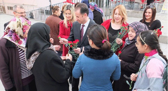 Ümit Kaya'dan Örnek Davranış