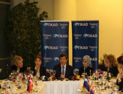 Davutoğlu: Kamplarda Bir Buçuk Yılda 2 Bin 904 Bebek Doğdu