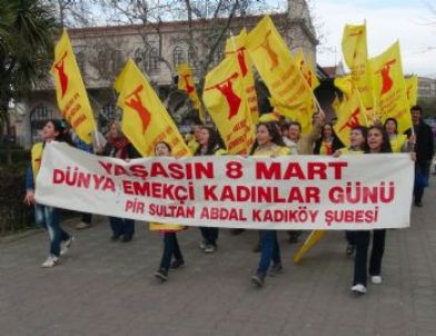 Kadıköy’de ‘kadınlar Günü’ Yürüyüşü