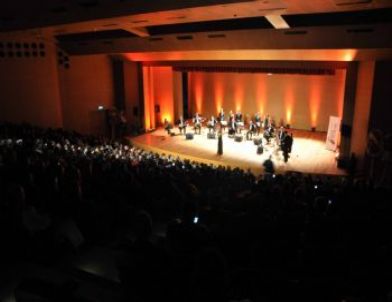 Kuşadası Kongre Merkezi’nde 2. Konser