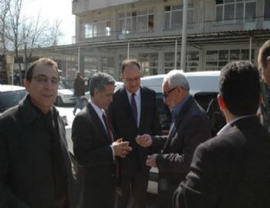 Milletvekili Yurttaş, Galericileri Ziyaret Etti