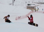 SNOWBOARD ŞAMPİYONASI - Palandöken’de Snowboard Şovu Sürüyor