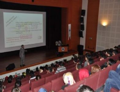 Üniversitede “kişisel Gelişim” Semineri Düzenlendi