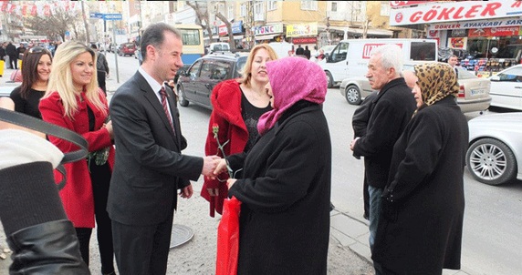 Ümit Kaya'dan Örnek Davranış