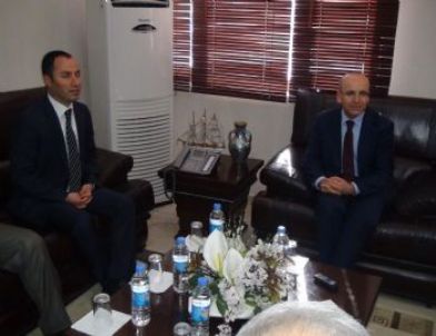 Bakan Şimşek, Batman Belediyesi’ni Ziyaret Etti