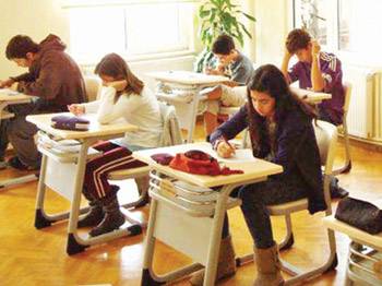 Dershane sayısı azalıyor