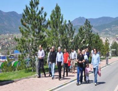 Devader Üyelerinden Kbü’de Ağaç Dikimi Etkinliği