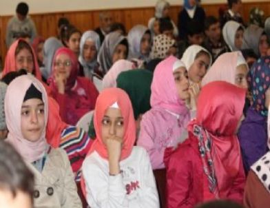 Minik Yüreklerden Kuran Ziyafeti