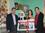 ŞEHİT ANNESİ - Ak Parti Eşme İlçe Başkanı Eşe Eğerci’yi Ziyaret Etti