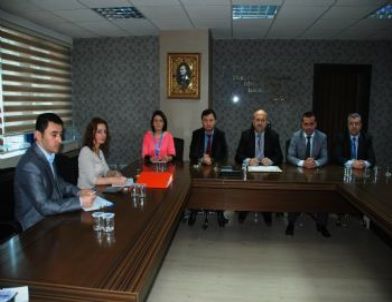 İzmit Belediyesi’nde Yemek İhalesi Yapıldı