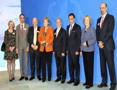 Türk Derneğinden Merkel’e 'kybele' Ödülü