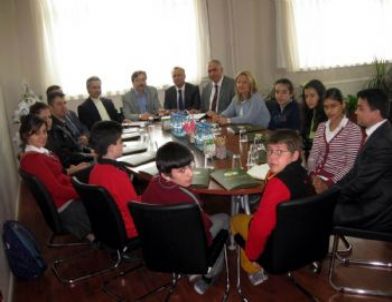 251 Bin Dev Öğrenci İlçe Yönetim Toplantısı Yapıldı