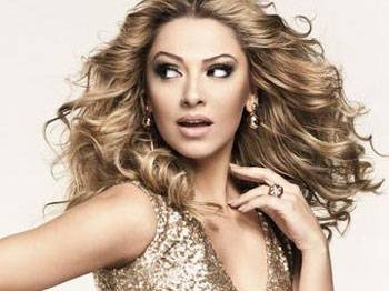 Hadise Konseri İlgi Görmeyince Sinirlendi