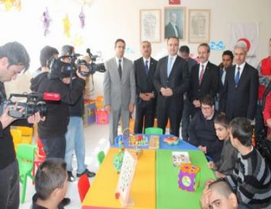 Kırşehir’de İlk Engelli Tefrişat Sınıfı Açıldı