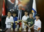 ALTıNBAY - Mezitli Belediyesi Santranç Takımı Ödüle Doymuyor