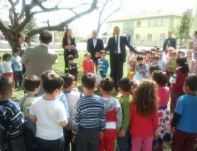 Oyuncaklarını Köy Okulu Öğrencileriyle Paylaştılar