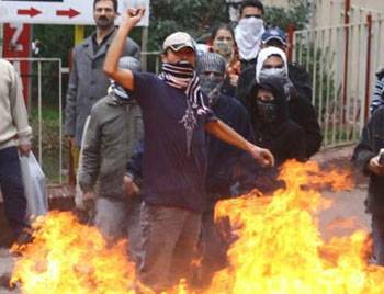 Terör propagandası yapmak suç sayılmaktan çıkarıldı