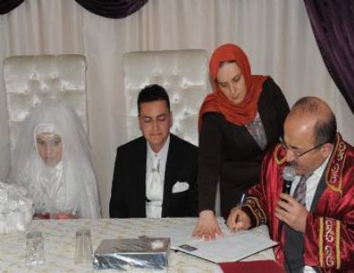 Trabzon'da Evliliklerde Bir Önceki Yıla Oranla Artış