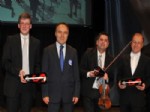 FATIH KOCABAŞ - Vali  Altıparmak Yunus Çocuklar Keman Orkestrası Konserini İzledi