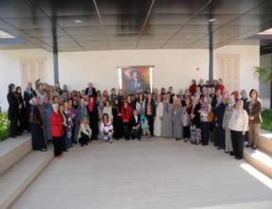 Akhisarlı Kadınlar Manisa’daki Değişimi Yakından İnceledi