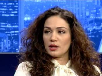 Özge Borak, açtı ağzını yumdu gözünü