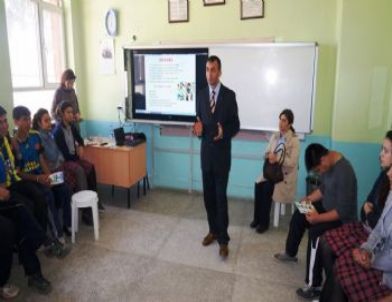 Sarıgöl'de Öğrencilere Sınav Öncesi Motivasyon Eğitimi