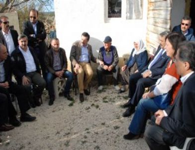 Akil İnsanlardan Şehit Evine Ziyaret