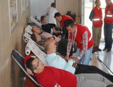 “Bir Damla Bin Umut” İçin Kanlarını Bağışladılar