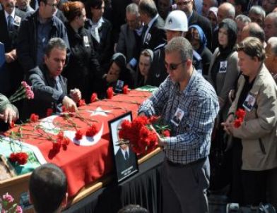 Eskişehir Büyükşehir Belediyesi Genel Sekreteri Mustafa Mansız Son Yolculuğuna Uğurlandı