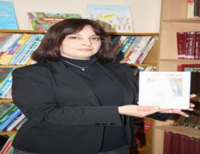 Kütüphanedeki Kitaplar Ciltlenerek Korunuyor