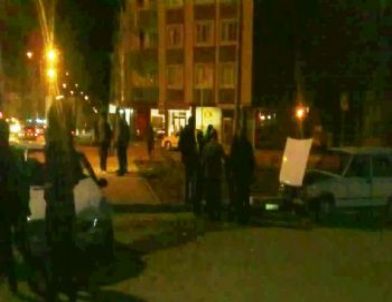 Polisten Kaçan Otomobil Kaza Yaptı: 3 Yaralı