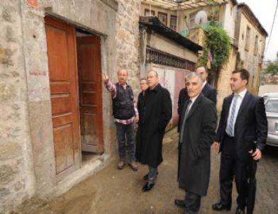 Tarihi Ortahisar’da Kentsel Yenileme Çalışmaları Başladı