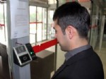 ORHAN ÖZCÜ - Belediye Personeli Mesaiye Yüz Okutarak Başlıyor