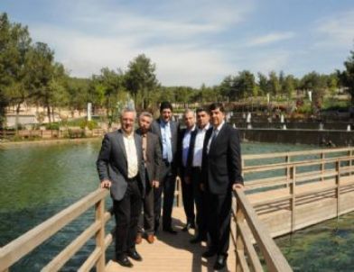 Başkan Fadıloğlu Milletvekili Mustafa Ataş’a Hizmetlerini Gezdirdi