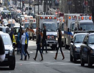 Boston Maratonu'nda İki Patlama: 2 Ölü, 22 Yaralı