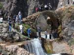 MERSIN - Çatışmaların yaşandığı vadiye ilk kez turistler girdi