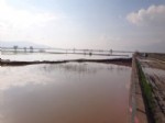 BÜYÜK MENDERES NEHRI - Sel Suları Çiftçinin Belini Büküyor