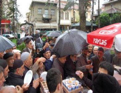 Taşköprü'de 2 Bin Kişiye Kutlu Doğum Pilavı