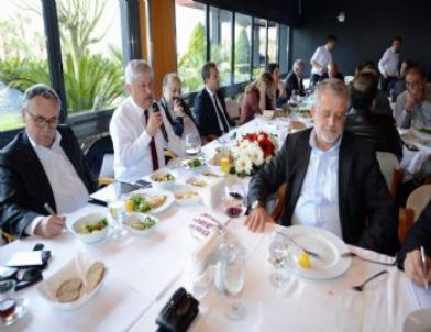 Akaydın’dan Piyanist Fazıl Say’a Destek