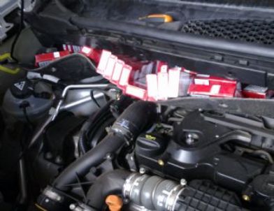 Benzin Deposundan Kaçak Cep Telefonları Çıktı