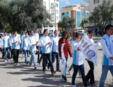 Didim’de Turizmciler Üniversitelileri Yalnız Bıraktı