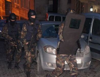 İstanbul'da Şafak Operasyonu