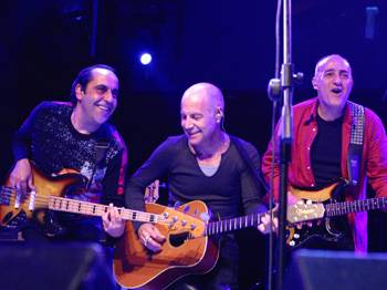 'Özkan İyileşene Kadar Sahne Yok'