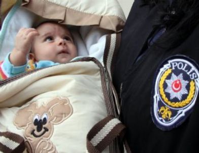 Pazar Yerine Bırakılan Bebeğin Yürek Burkan Hikayesi