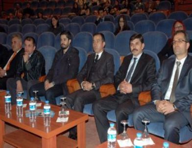 Şarkı ve Öykülerle Madde Bağımlılığı Anlatıldı