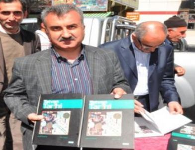 Tatvan’ın Tarihi Kitaplaştırıldı